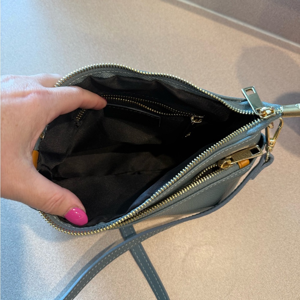 Divina Firenze Greenish Blu Leather Crossbody Bag - Picture 6 of 7